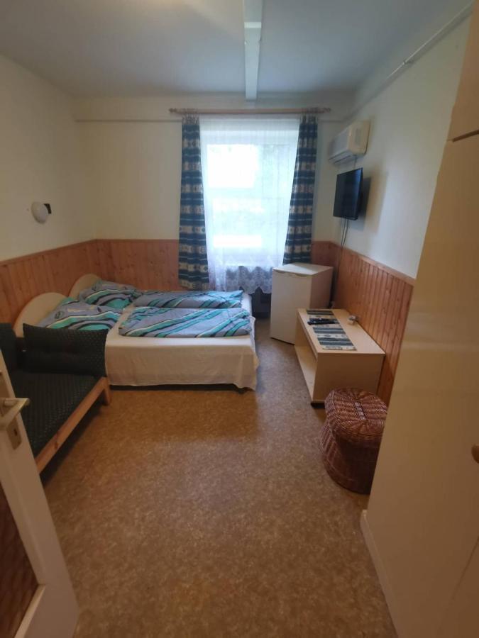 Platan Ueduelo Apartment Balatonlelle Exterior photo